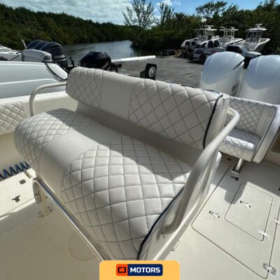 2005 Intrepid 323 Power Boat – NO RESERVE